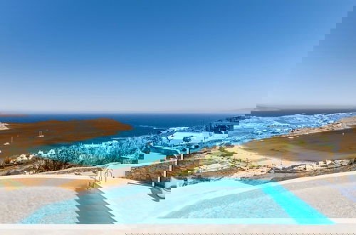 Foto 1 - Luxury Villa With Stunning Views Above Kalo Livadi
