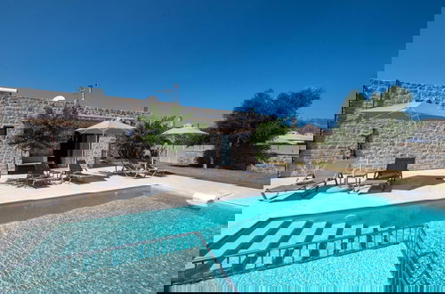 Foto 6 - Villa Liatiko With Private Pool