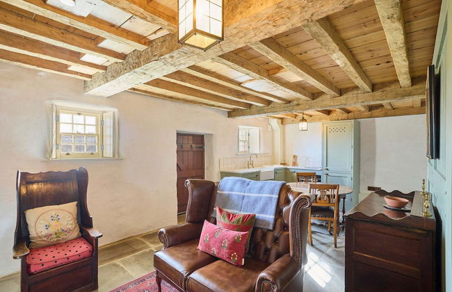 Host Stay Potters Cottage - Photo 10