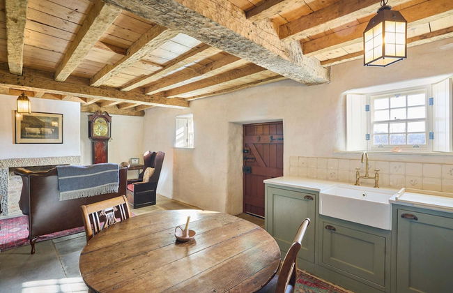 Host Stay Potters Cottage - Photo 6