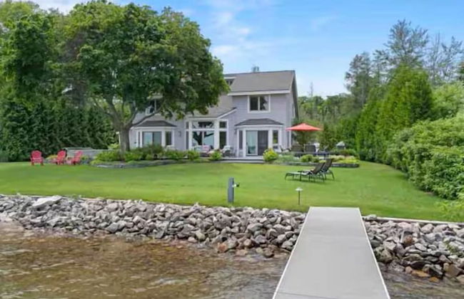 The Luxe Lake House - Photo 15
