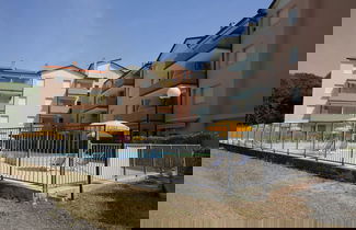 Foto 1 - Comfy 3 Room Flat in Rosolina With Shared Pool