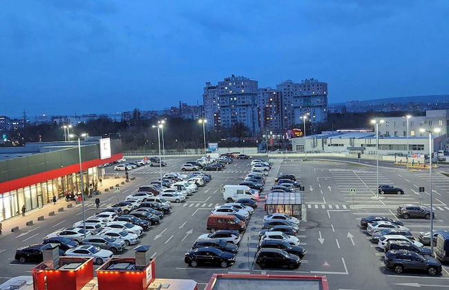 Charming Chișinău Apartment With Gas Heating & Hot Tub - Foto 24