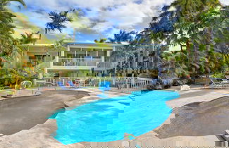 Foto 1 - Waterfront Luxury Home With Pool And Boat Dock 3 Bedroom Home by RedAwning