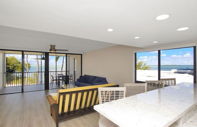 Bayfront Townhouse Located In The Lush Tropical Setting Of Rock Harbor Club. 2 Bedroom Condo by RedAwning - Foto 31