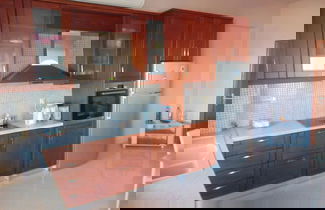 Foto 3 - Comfy Beachfront Litinas Casa With Seaview
