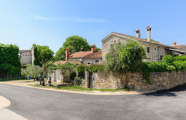 Warm Holiday Home With Terrace - Photo 1