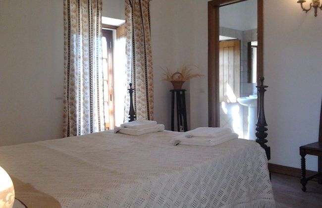 Historical Charming Vintage Villa with 4 bedrooms & country views 4 Villa by RedAwning - Foto 11