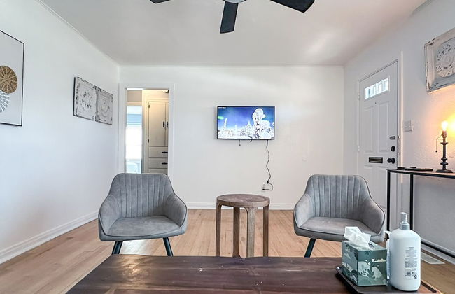 Affordable 2BR Getaway Near Plaza District Lilac1 - Foto 1