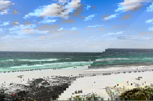 Foto 57 - Silver Beach 506 is a gorgeous Gulf Front 4 BR with free beach service - sleeps 8 by RedAwning