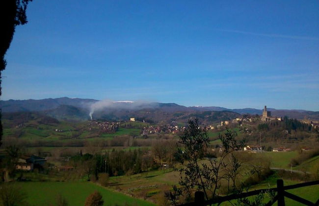 Farmhouse in Tuscany With Pool & Valley Views - Photo 32