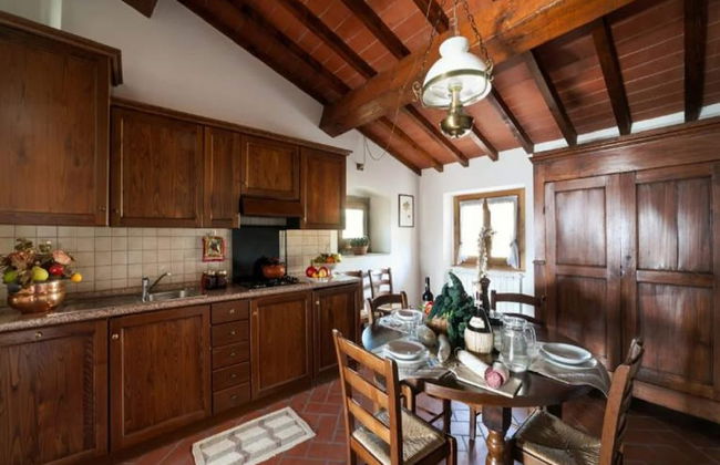 Farmhouse in Tuscany With Pool & Valley Views - Photo 11