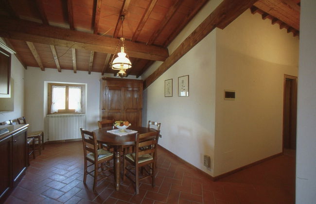 Farmhouse in Tuscany With Pool & Valley Views - Photo 9