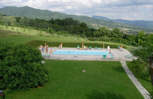 Farmhouse in Tuscany With Pool & Valley Views - Photo 20