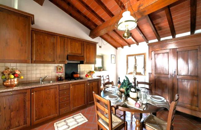 Farmhouse in Tuscany With Pool & Valley Views - Photo 10