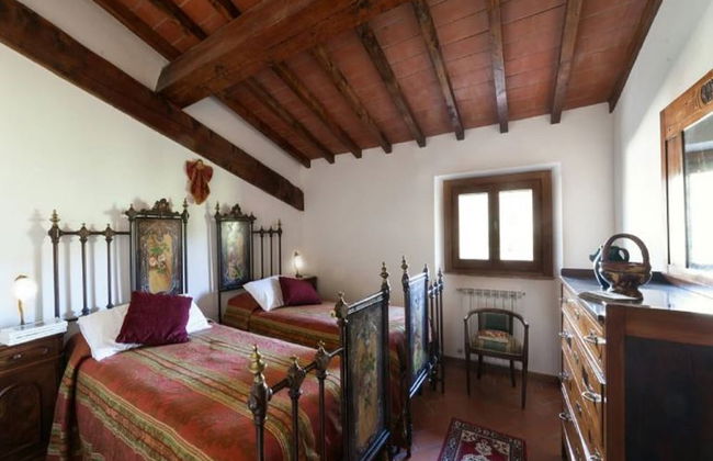 Farmhouse in Tuscany With Pool & Valley Views - Photo 13