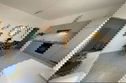 Foto 10 - Appealing Apartment With Garden