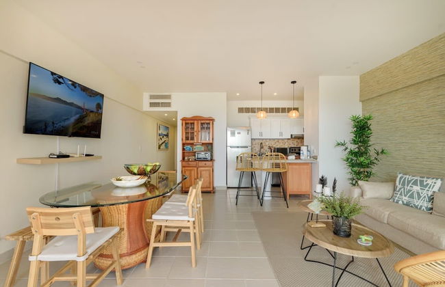 Beachfront Condo Costa del Sol Sleeps 6 - Foto 1