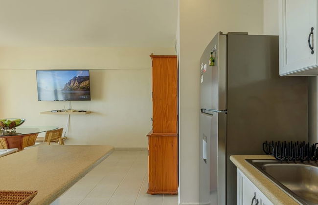 Beachfront Condo Costa del Sol Sleeps 6 - Foto 9