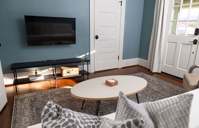 The Winona House - Boutique Hotel Near Downtown - Photo 23