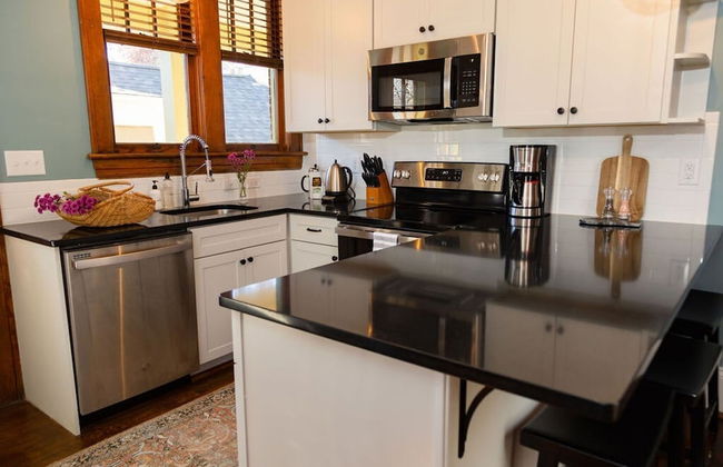 The Winona House - Boutique Hotel Near Downtown - Photo 47