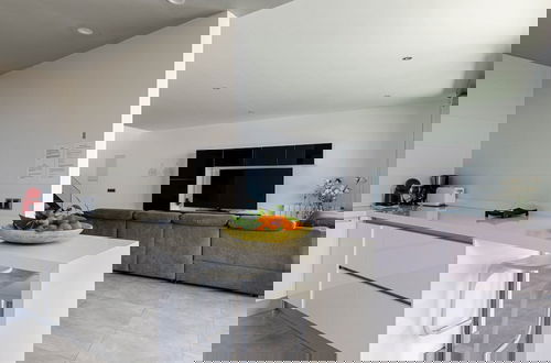 Foto 12 - Modern Villa in Llubi With Pool