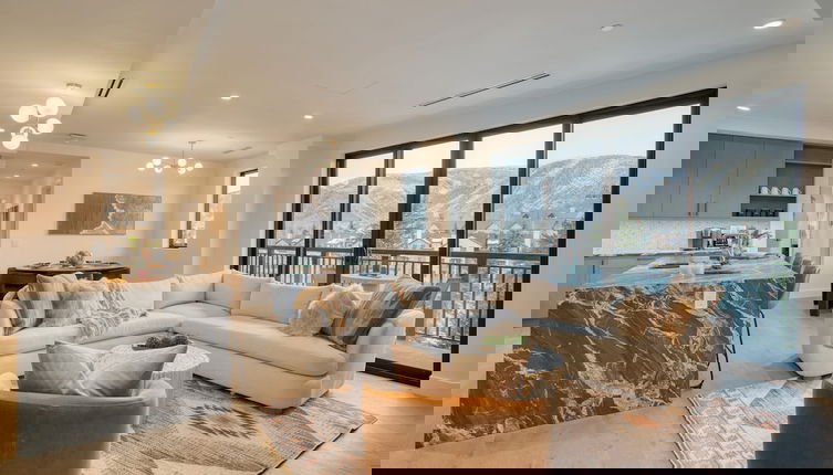 Foto 1 - Alpine Oasis Luxury Living Near Vail With Outdoor Oasis Pool and Game Room