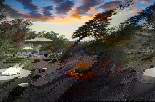 Foto 5 - Kenwood Vista by Avantstay 7acres w Pool Fire Pit Vineyard Views