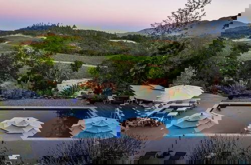 Foto 54 - Kenwood Vista by Avantstay 7acres w Pool Fire Pit Vineyard Views
