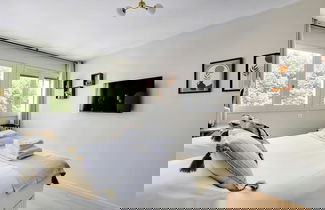 Foto 2 - Modern 