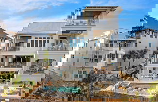 Foto 2 - 30A Beach Getaway by Avantstay Gulf Views + Pool Golf Cart + Bonfires