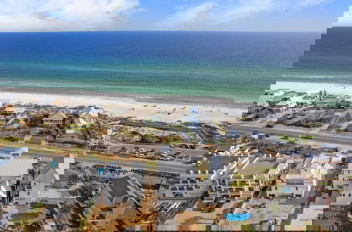 Foto 5 - 30A Beach Getaway by Avantstay Gulf Views + Pool Golf Cart + Bonfires