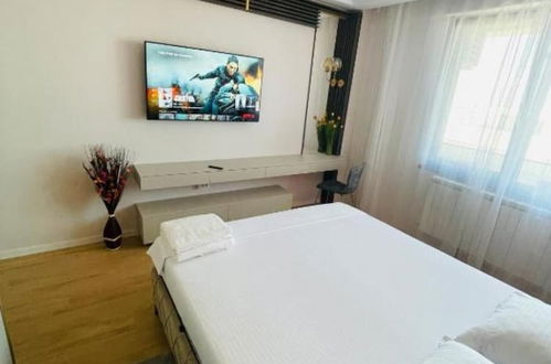 Photo 2 - Sky Luxury Apartament Mamaia -sea View