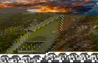 Photo 1 - Amazing Sunsets 3 Bedroom Home by RedAwning