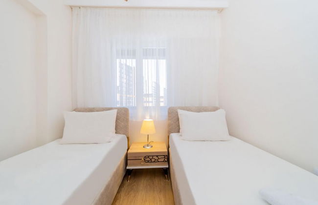 Remarkable Flat With Shared Pool in Kepez - Photo 4