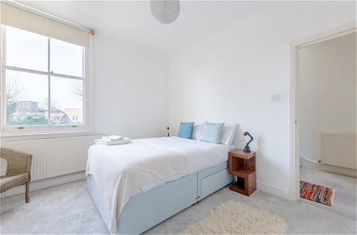 Foto 13 - Spacious 3 Bedroom Flat in Brixton