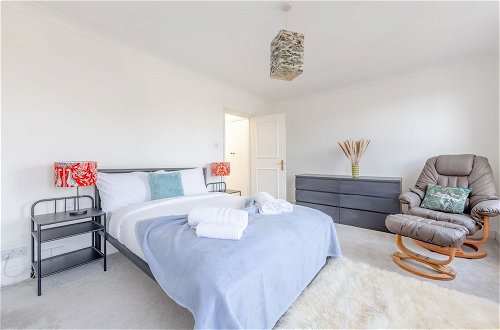 Foto 8 - Spacious 3 Bedroom Flat in Brixton