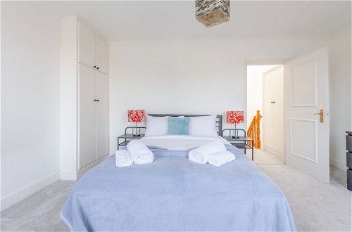 Foto 9 - Spacious 3 Bedroom Flat in Brixton