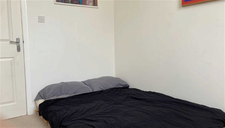Photo 1 - Radiant 2 Bedroom Flat in New Cross - Converted Pub