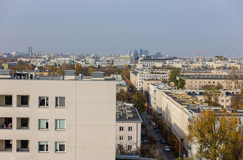 Photo 27 - Two-bedroom Apartment Warsaw by Renters