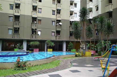 Photo 21 - Homey 2Br At Gateway Ahmad Yani Cicadas Apartment
