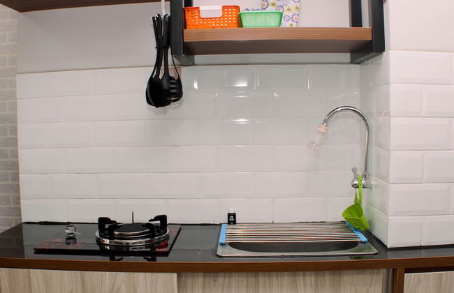 Stunning And Comfy Studio Apartment Transpark Juanda - Foto 13