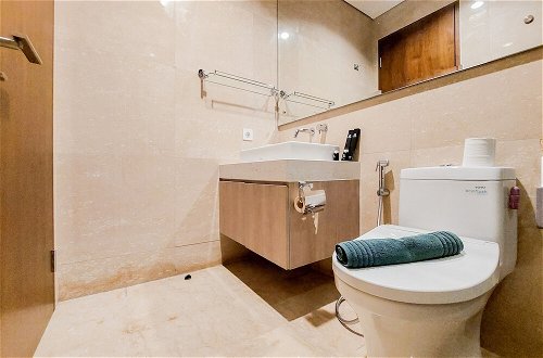 Photo 16 - Stylish and Luxury 2BR Apartment in Veranda Residence Puri