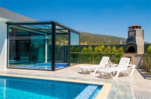 Foto 32 - Dreamy Villa With Private Pool and Jacuzzi in Kas