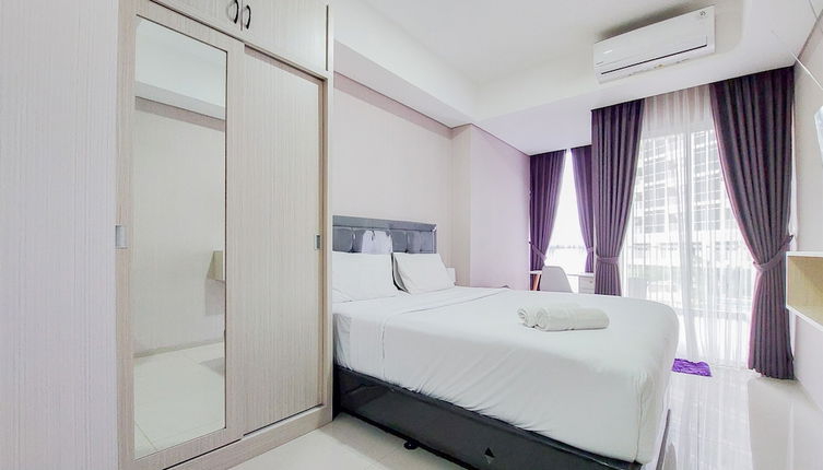 Foto 1 - Nice And Elegant Studio Near Campus At Pacific Garden Alam Sutera Apartment