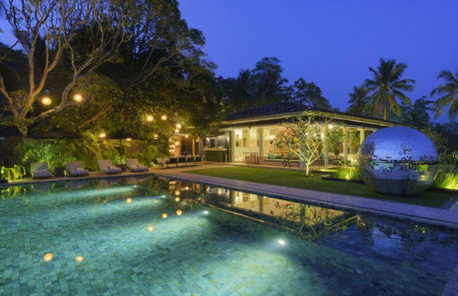 Cool and Contemporary Hilltop Villa With Ocean Views - Foto 13