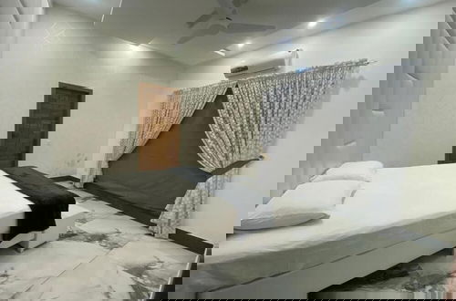 Photo 11 - Burj Al Bahria Town Luxury Suites