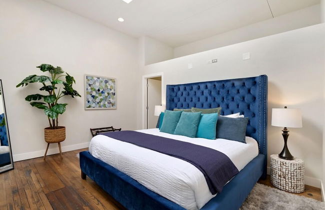 The Penthouse Loft in the Heart of Old Town! - Foto 6