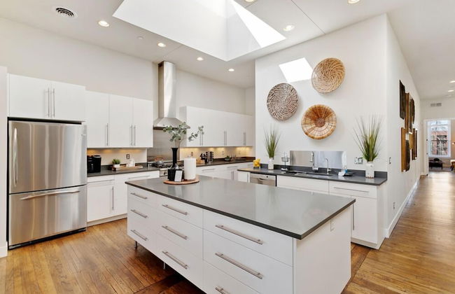 The Penthouse Loft in the Heart of Old Town! - Foto 11