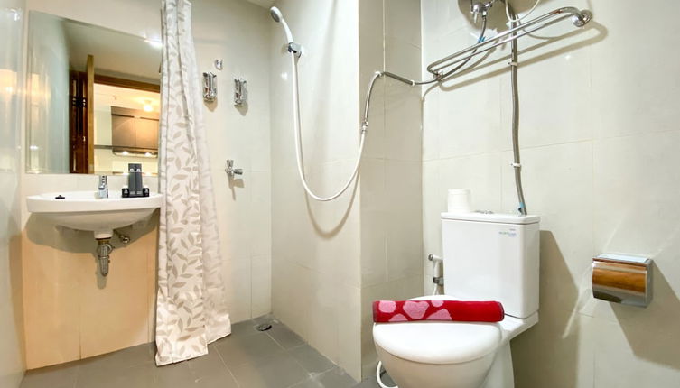 Photo 1 - Comfy Studio At Gateway Park Lrt City Bekasi Apartment